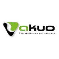 Logotipo da Akuo com texto 'Empreendedores por natureza'.