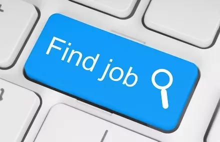 Tecla azul de teclado com a inscrição 'Find job' e uma lupa.